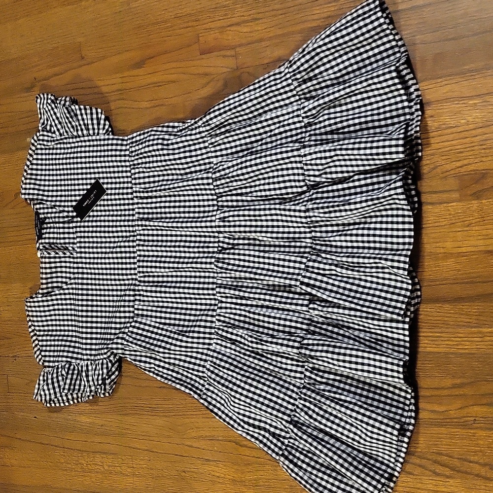 Romeo & Juliet Couture Black and White Puff Sleeve Sundress